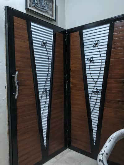North nazimabad block D 2nd Floor 3 bed DD 3 attached washrooms Road facing Near Aslam market Corner project