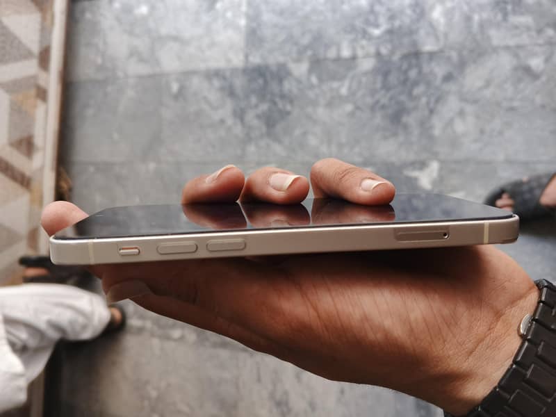 Apple iPhone 12 3