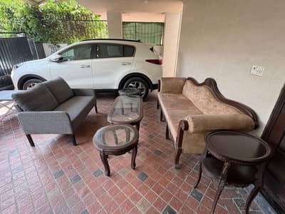 Sofa Set with 4x Tables