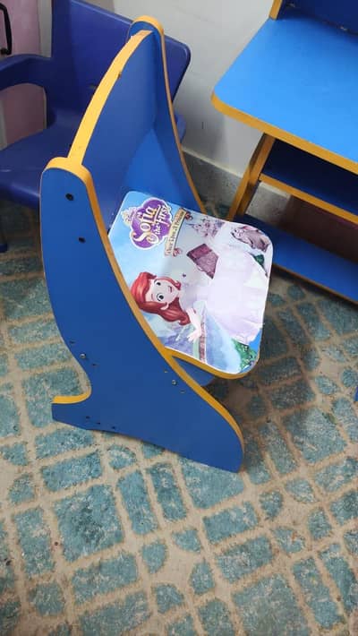 kids shelve with chair wooden
