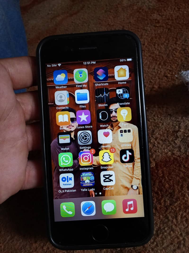 Apple iPhone 7 1