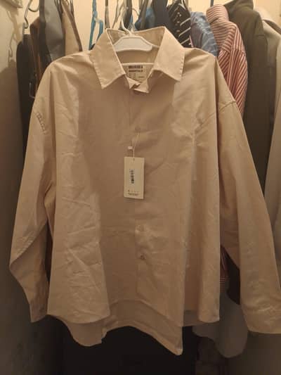 outfitters oversized s-m shirt brand new