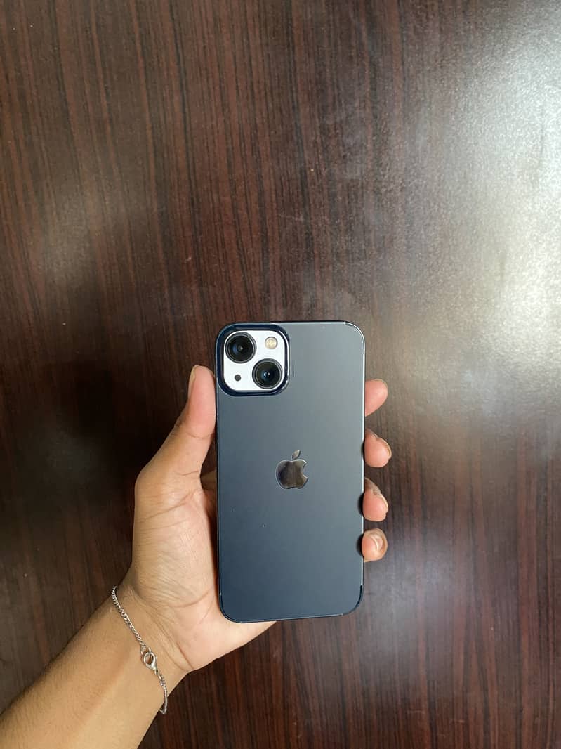 Apple iPhone 13 1