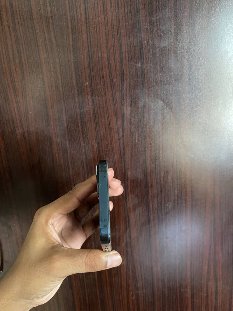 Apple iPhone 13 3