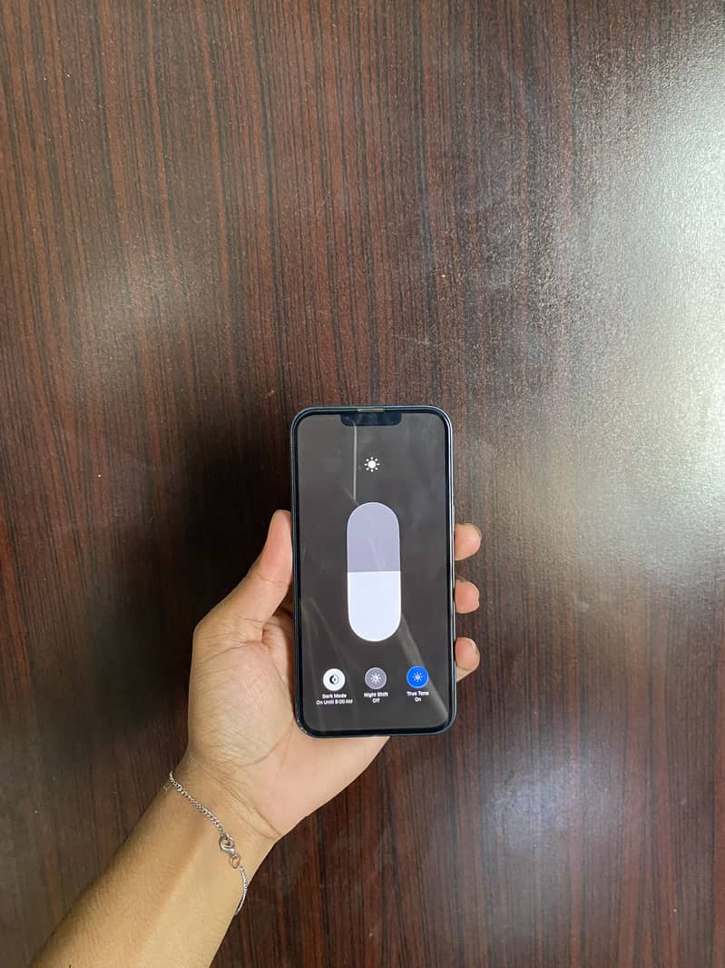 Apple iPhone 13 6