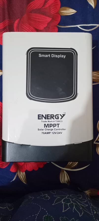 MPPT solar charge controller