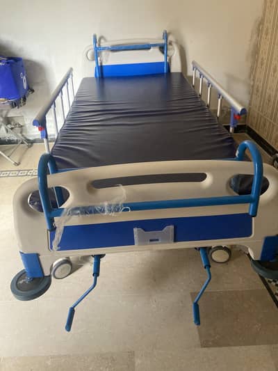 Patient bed 3 function just like brand new