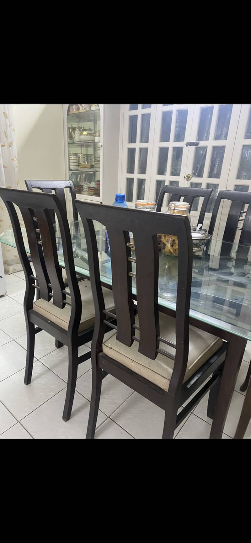 Dining table with 6 chairs 0