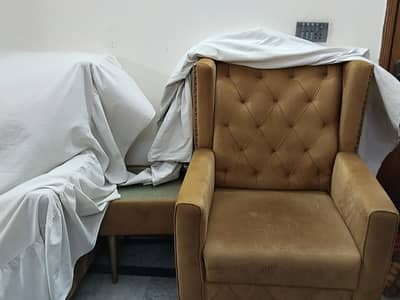 LIVING ROOM FURNITURE SET