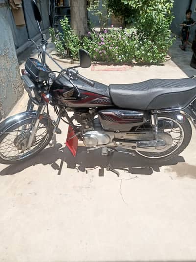 Honda CD 125 black colour good condition