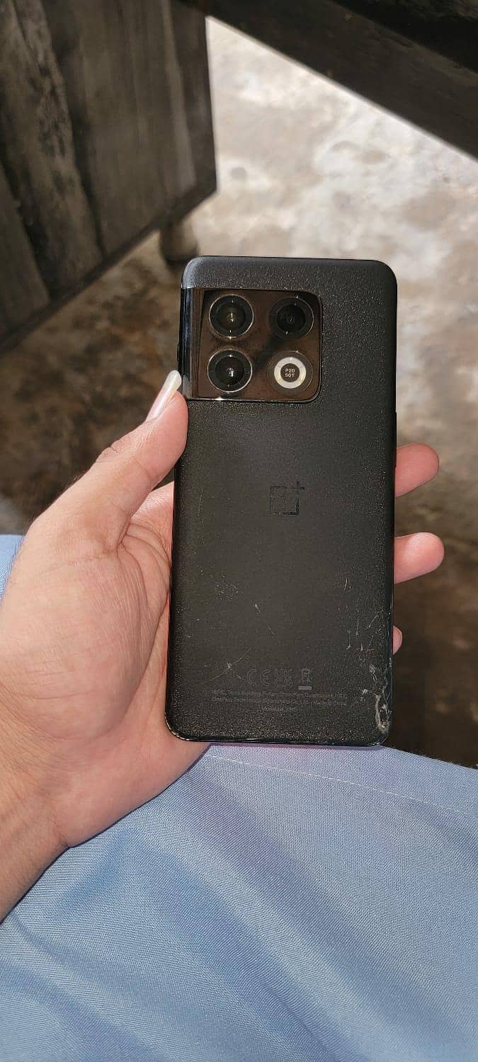One Plus 10 Pro 3