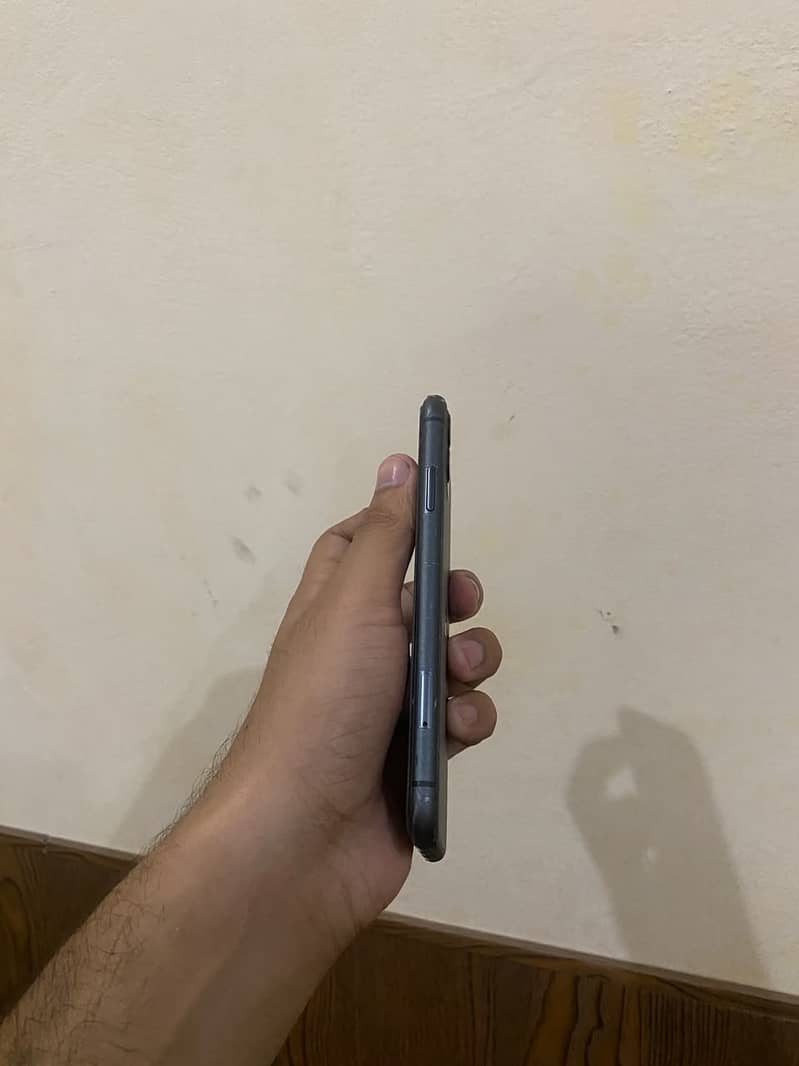 Apple iPhone 11 1