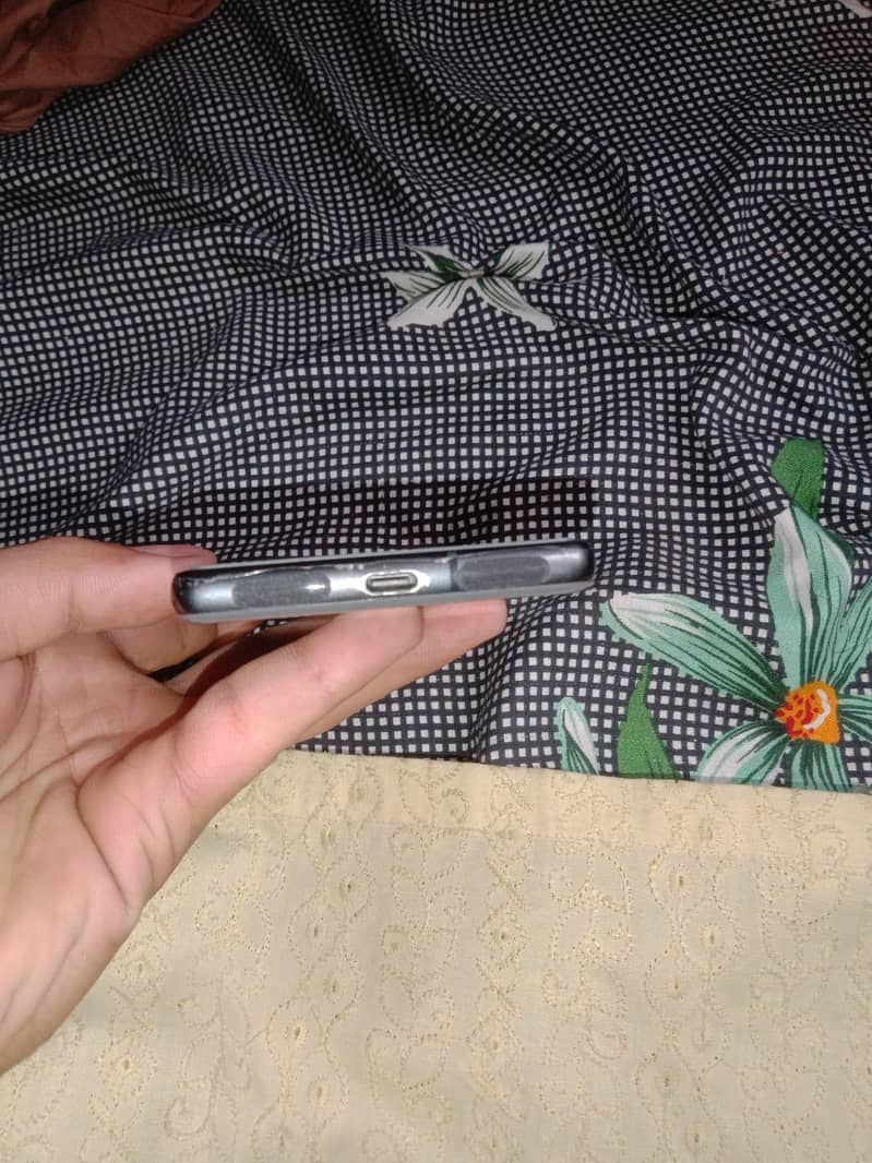 Google Pixel 7a 4