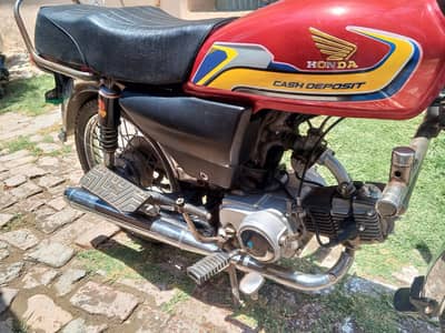Safari CD 70 Urgent SALE