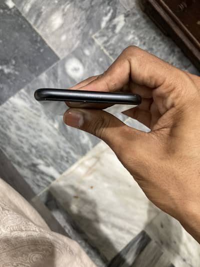 Apple iPhone 7