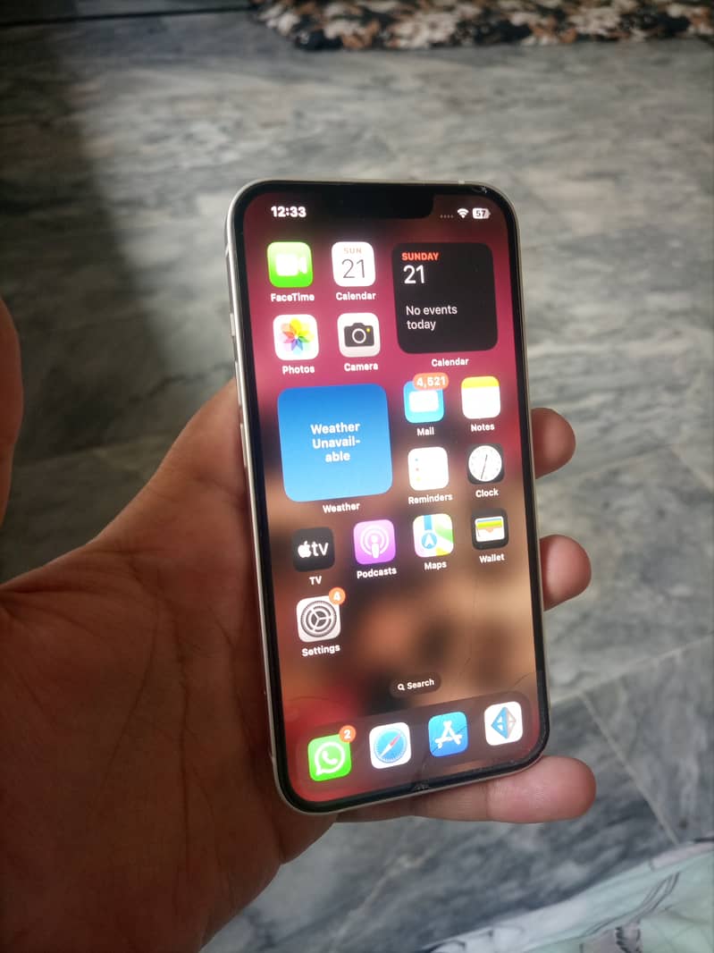 Apple iPhone 13 2