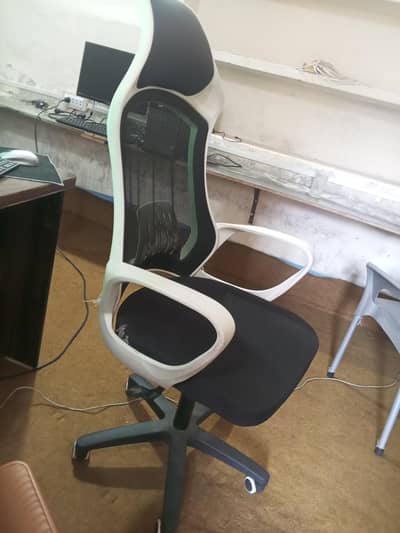 chair 10/10