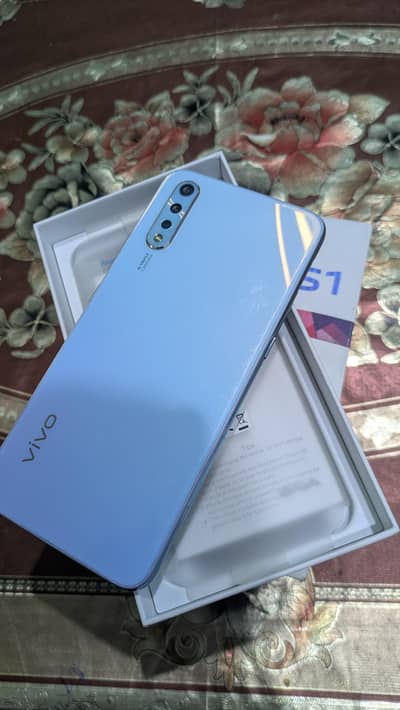 Vivo S1
