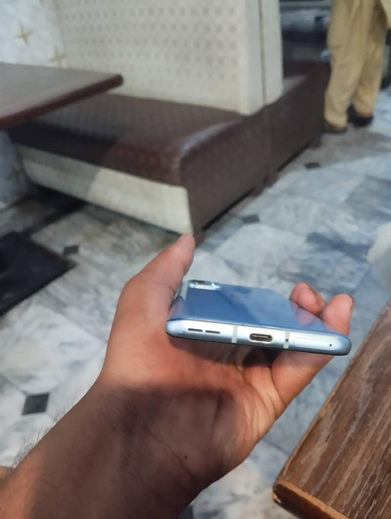 OnePlus 9r 1