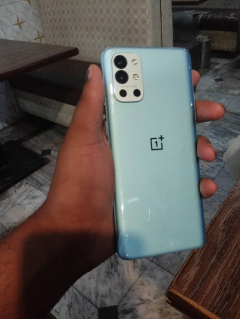 OnePlus 9r 2