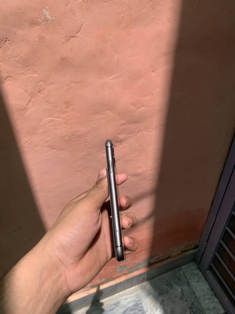 Apple iPhone 11 2