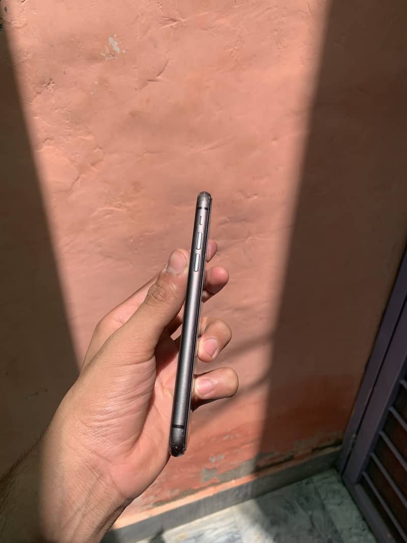 Apple iPhone 11 5