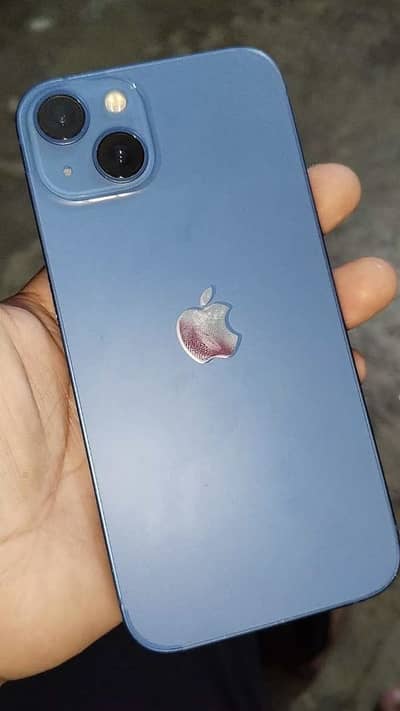 Apple iPhone 13