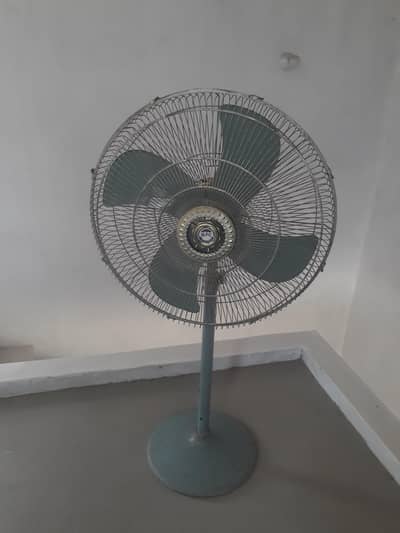 padestal fan