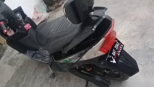 Scooty yj future azadi