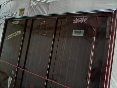 3 Door Wardrobe Height(7ft)Width(5ft)Depth(2ft)