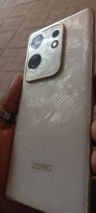 Infinix Zero 30