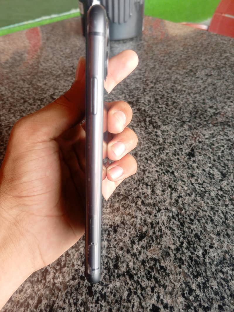Apple iPhone 11 1