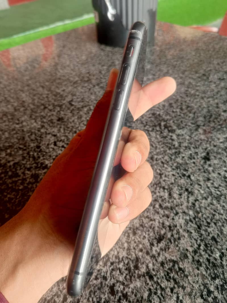 Apple iPhone 11 2