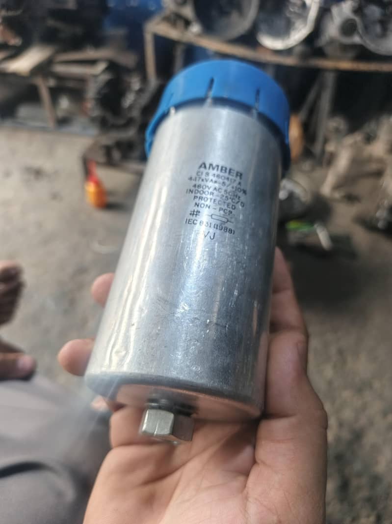 amber capacitor 6