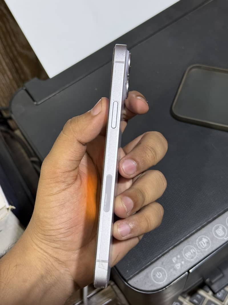Apple iPhone 14 plus 4