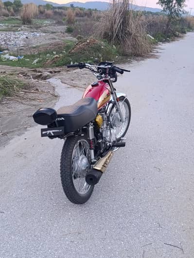 Honda CG 125 Gold Edition 2025 Red With All Original Genuine Parts