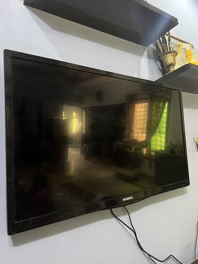 Nobel 40 inch LED with latest model android box