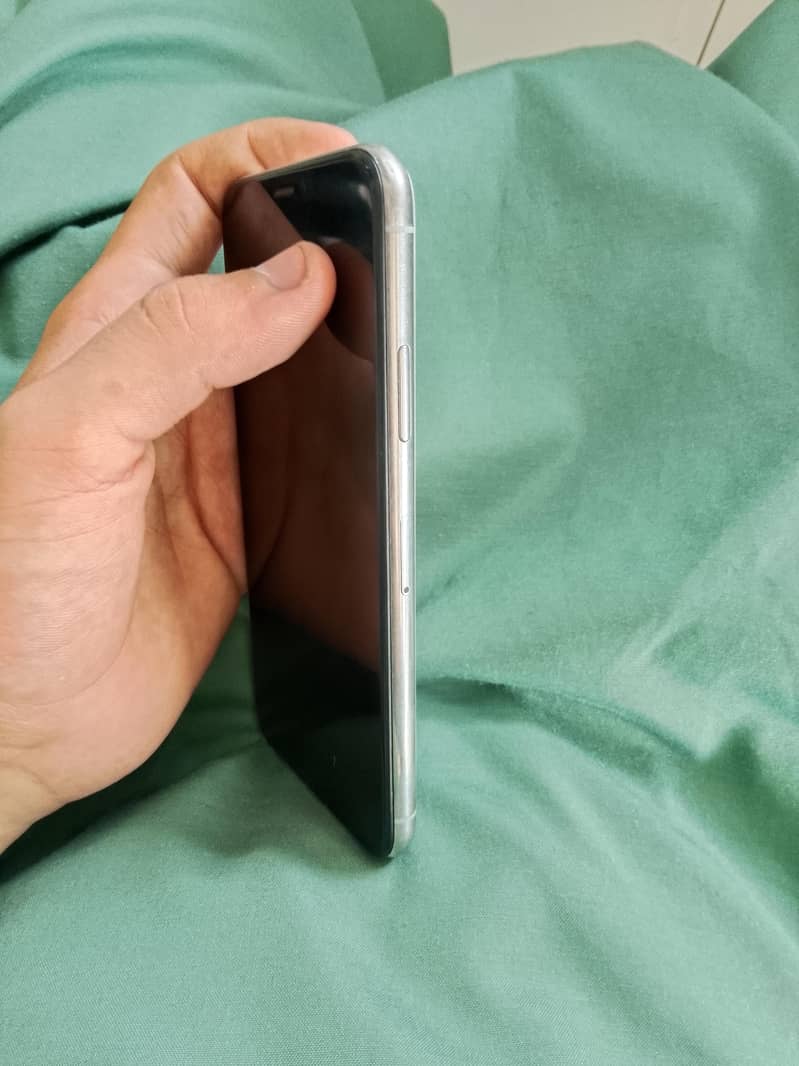 Apple iPhone X 2
