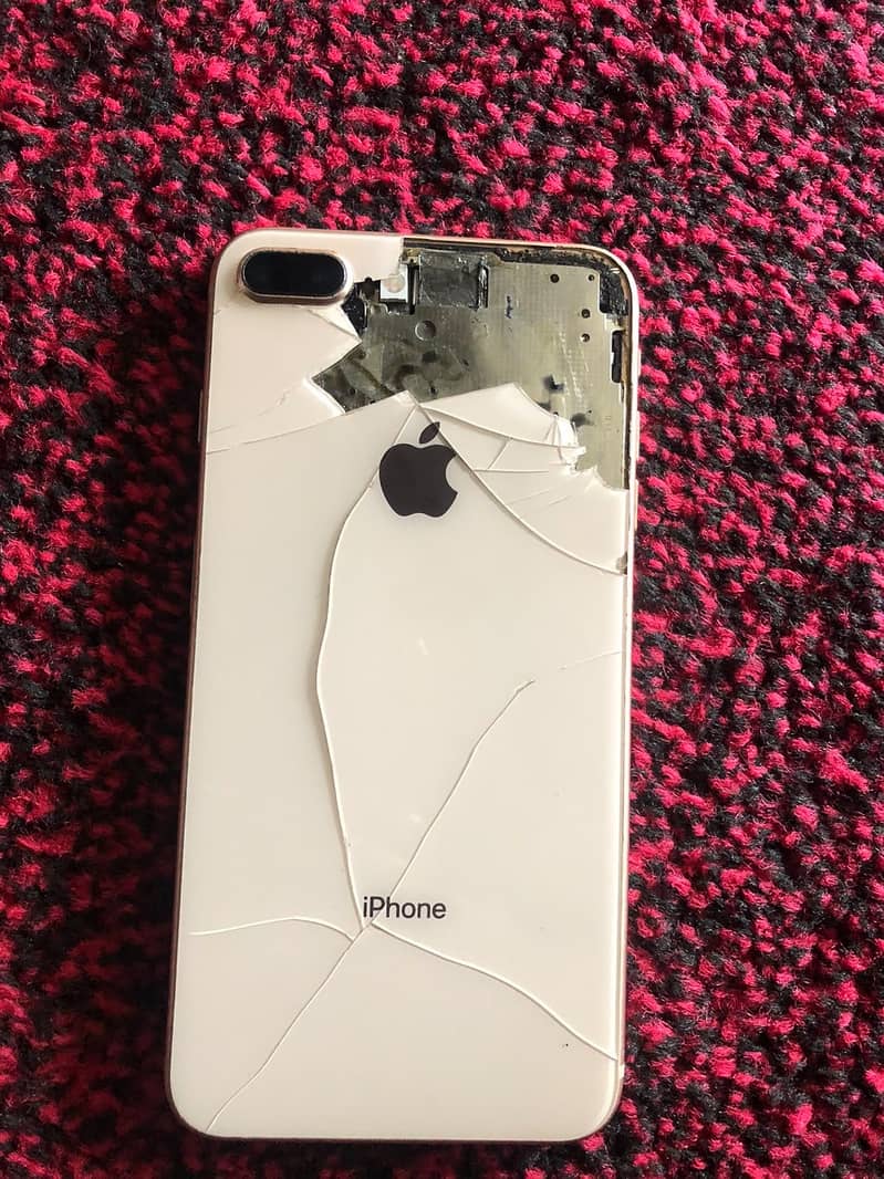Apple iPhone 8 Plus 0