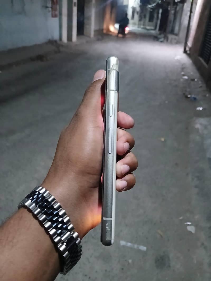 Google Pixel 7a 2
