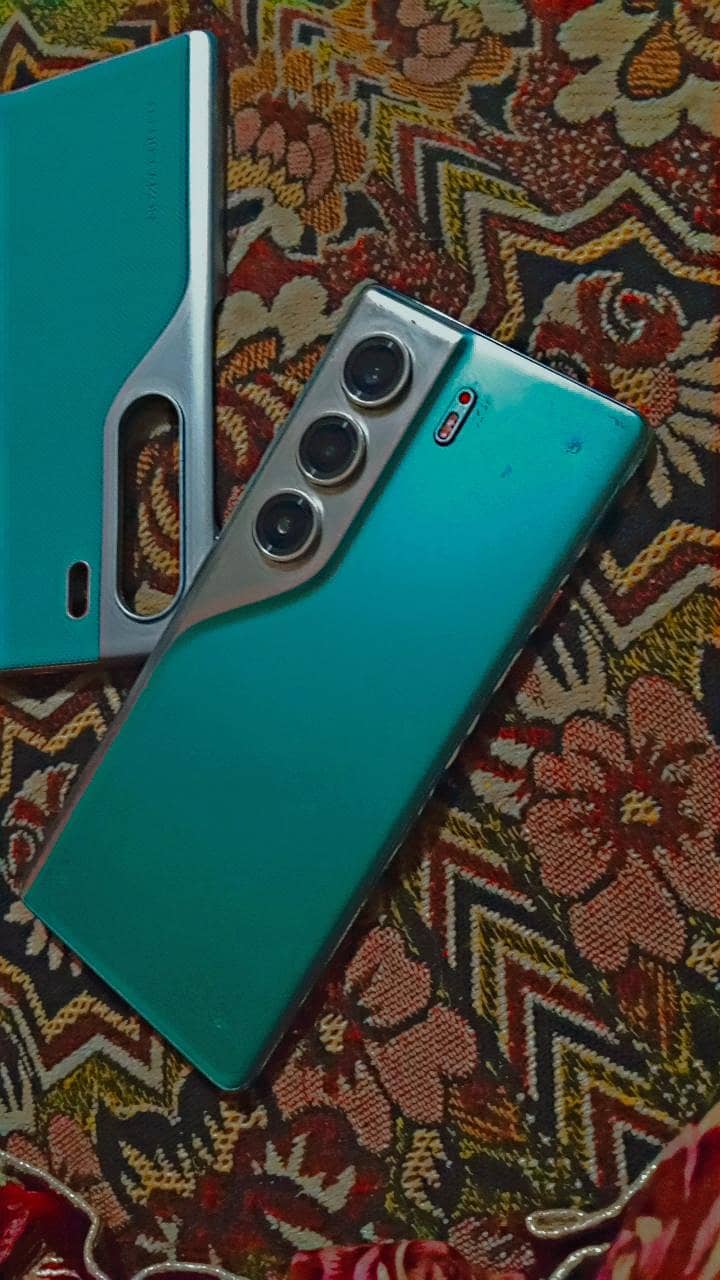 Tecno CAMON 40 Pro 3