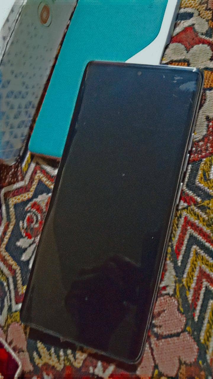Tecno CAMON 40 Pro 4