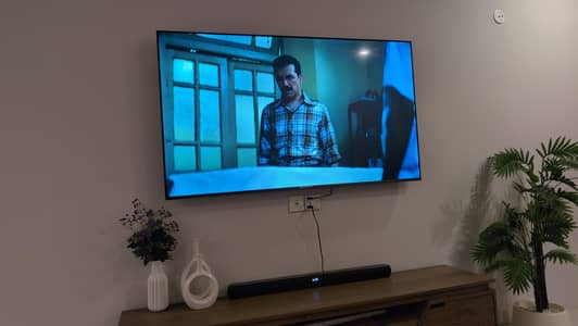 LED 65 inches (Samsung Google) Borderless