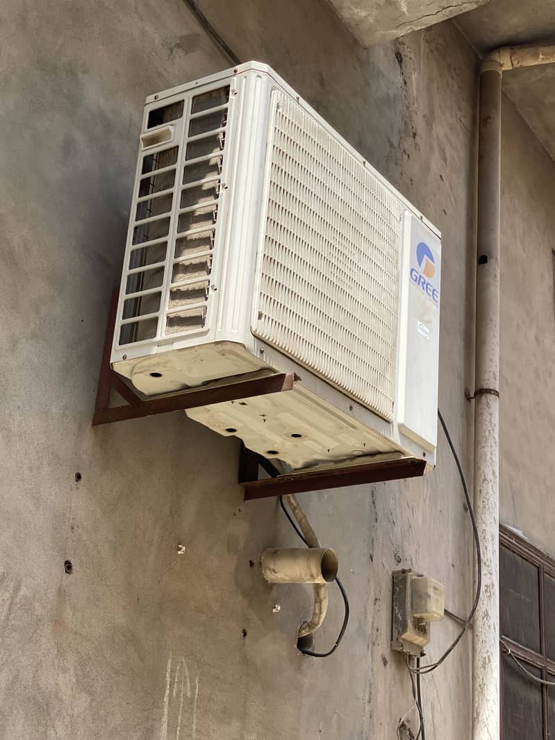 Gree split Ac 4