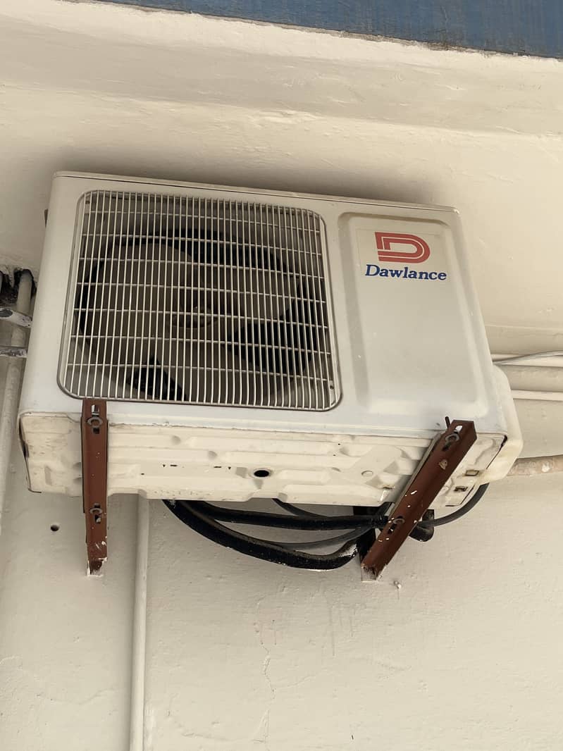 Dawlance 1.5 ton split ac 1