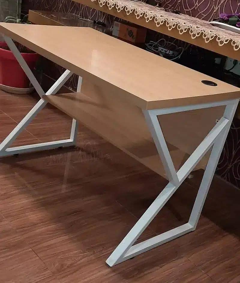 Computer Table 2
