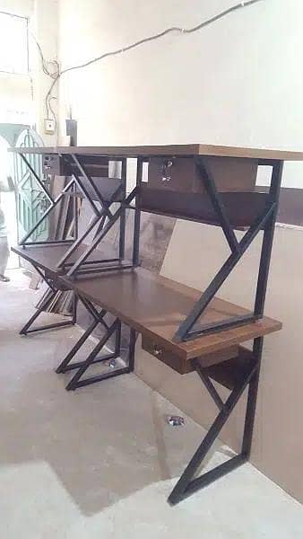 Computer Table 6