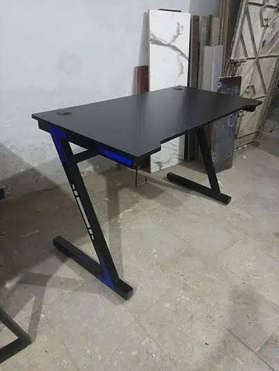 Computer Table 12