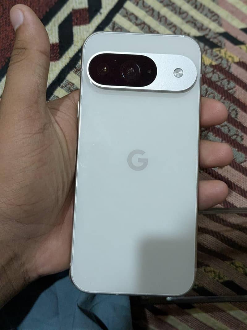 Google Pixel 9 3