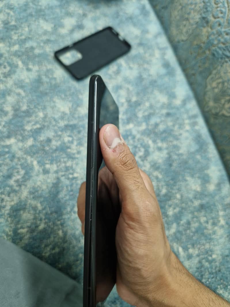 One Plus 9 Pro 6